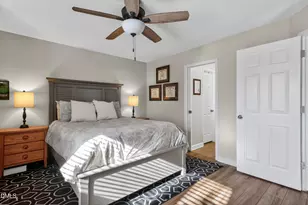 1000 Brighthurst Dr, Raleigh, NC 27605 - Photo 6