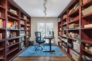 1000 Brighthurst Dr, Raleigh, NC 27605 - Photo 10