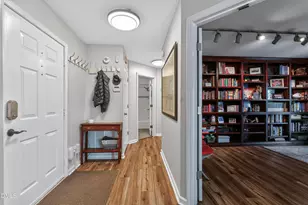 1000 Brighthurst Dr, Raleigh, NC 27605 - Photo 14