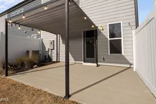 1572 Rhodes Pond St, Wendell, NC 27591 - Photo 4