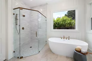 621 Duke Dr, Raleigh, NC 27609 - Photo 10
