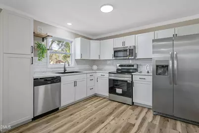 1034 Crayton Circle, Fayetteville, NC 28314 - Photo 14