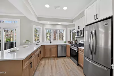 101 Hanover Place, Chapel Hill, NC 27516 - Photo 8