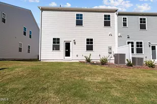 2202 Tulip Bloom Ln, Morrisville, NC 27560 - Photo 10