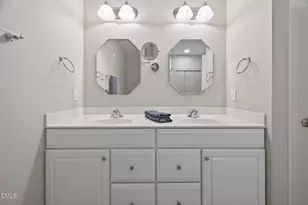 10411 Rosegate Ct, Raleigh, NC 27617 - Photo 20