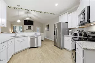 111 Oak St, Selma, NC 27576 - Photo 10