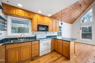 702 N Ivey Ave, Siler City, NC 27344 - Photo 4