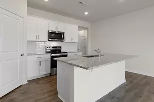 389 Hanging Elm Ln, Fuquay Varina, NC 27526 - Photo 4