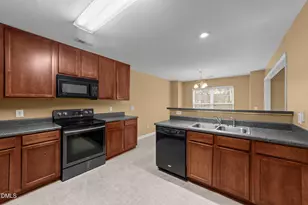 112 Trevor Ridge Dr, Holly Springs, NC 27540 - Photo 16