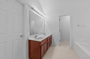 112 Trevor Ridge Dr, Holly Springs, NC 27540 - Photo 26