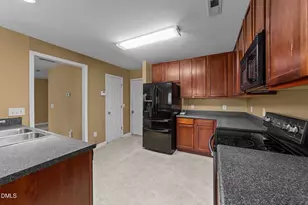 112 Trevor Ridge Dr, Holly Springs, NC 27540 - Photo 18