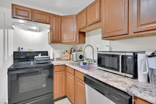 404 S Ash St, Greenville, NC 27858 - Photo 4