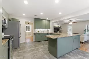 3201 Fieldview Ct, Raleigh, NC 27607 - Photo 12