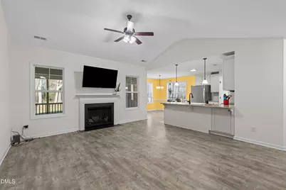 102 Lakeview Drive, Four Oaks, NC 27524 - Photo 6