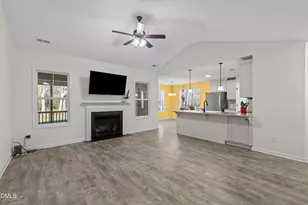 102 Lakeview Dr, Four Oaks, NC 27524 - Photo 6