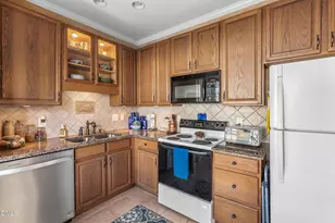 108 Lumina Pl, Holly Springs, NC 27540 - Photo 12