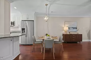 5530 Forest Oaks Dr, Raleigh, NC 27609 - Photo 4