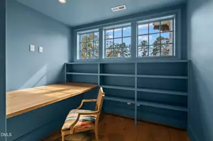 812 Manchester Dr, Raleigh, NC 27609 - Photo 46