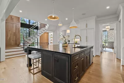 812 Manchester Drive, Raleigh, NC 27609 - Photo 8