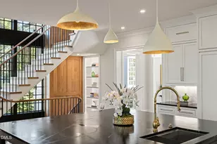 812 Manchester Dr, Raleigh, NC 27609 - Photo 10