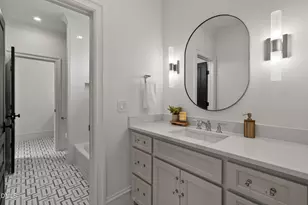 812 Manchester Dr, Raleigh, NC 27609 - Photo 50