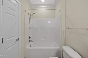 927 Portstewart Dr, Cary, NC 27519 - Photo 32