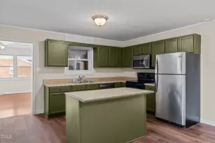 527 Glenwood Dr, Sanford, NC 27330 - Photo 14