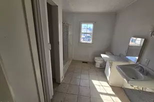 301 N Brevard St, Selma, NC 27576 - Photo 6