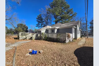 301 N Brevard Street, Selma, NC 27576 - Photo 2