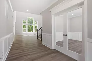 124 Ogden Cir, Clayton, NC 27527 - Photo 2