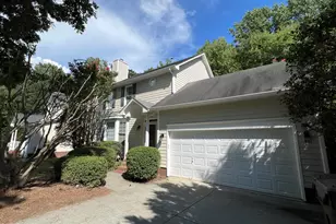 203 Caraway Ln, Cary, NC 27519 - Photo 2