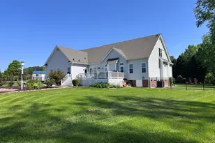 2805 Greenridge View Ln, Zebulon, NC 27597 - Photo 8