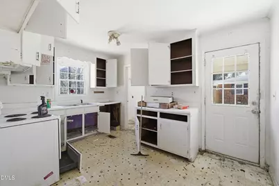 604 Sexton Avenue, Zebulon, NC 27597 - Photo 8