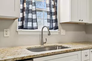 1209 Manassas Ct, Raleigh, NC 27609 - Photo 18