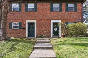 1209 Manassas Ct, Raleigh, NC 27609 - Photo 4