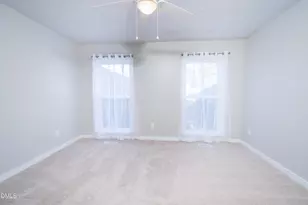 1037 Hempstede Dr, Zebulon, NC 27597 - Photo 10