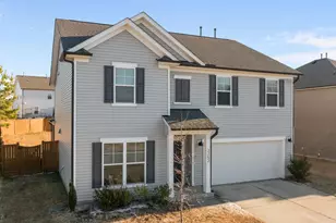 2252 Fairway Green Dr, Fuquay-Varina, NC 27526 - Photo 2