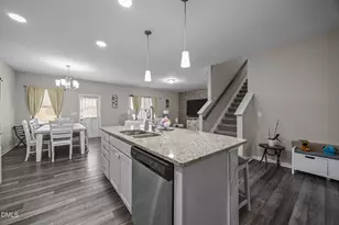 2252 Fairway Green Dr, Fuquay-Varina, NC 27526 - Photo 6