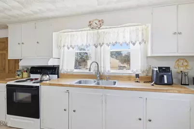 658 W Church Street, Angier, NC 27501 - Photo 18