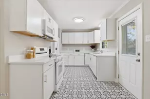 1889 Old Mt Olive Hwy, Dudley, NC 28333 - Photo 18