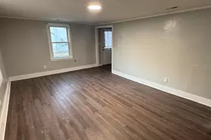 904 E Pope St, Dunn, NC 28334 - Photo 2