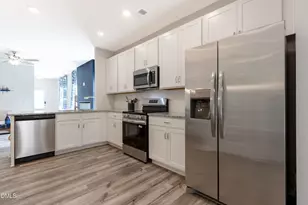 236 Courtside Dr, Dunn, NC 28334 - Photo 6