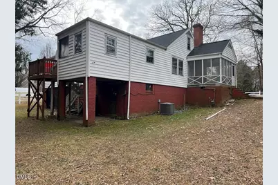 125 E Jennette Avenue, Henderson, NC 27536 - Photo 6