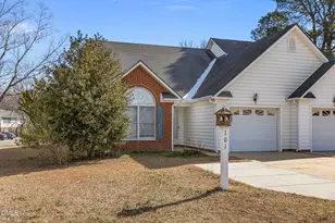 101 Fairwoods Ct, Dunn, NC 28334 - Photo 1