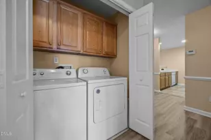 101 Fairwoods Ct, Dunn, NC 28334 - Photo 10