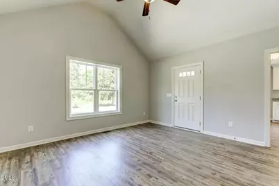 613 S Orange Avenue, Dunn, NC 28334 - Photo 4