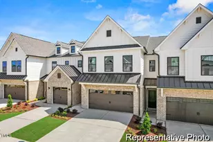 184 N District Ave, Clayton, NC 27527 - Photo 2