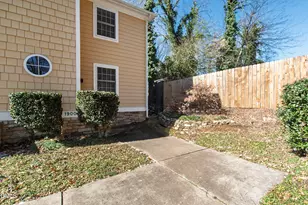 1900 Fairfield Dr, Raleigh, NC 27608 - Photo 28