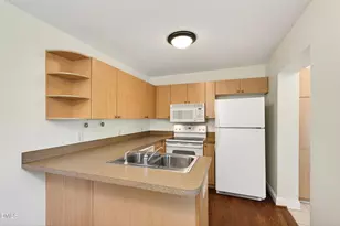 1900 Fairfield Dr, Raleigh, NC 27608 - Photo 10