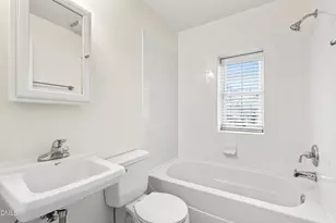 1900 Fairfield Dr, Raleigh, NC 27608 - Photo 20